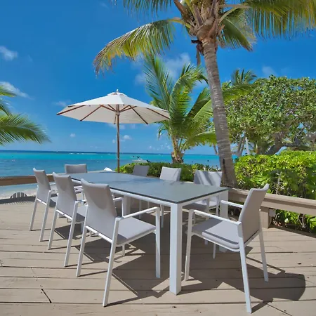 Incredible Beach Front Villa!